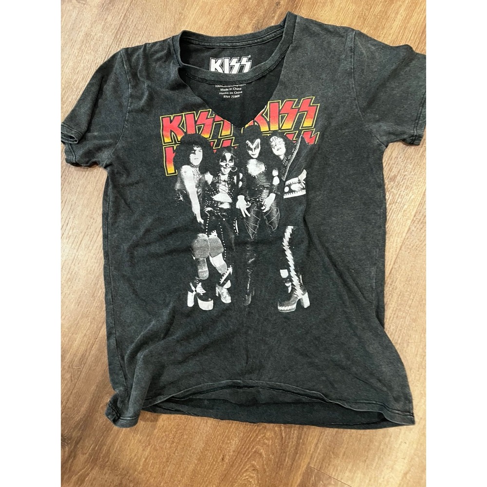 KISS Band Graphic T-Shirt size medium EUC